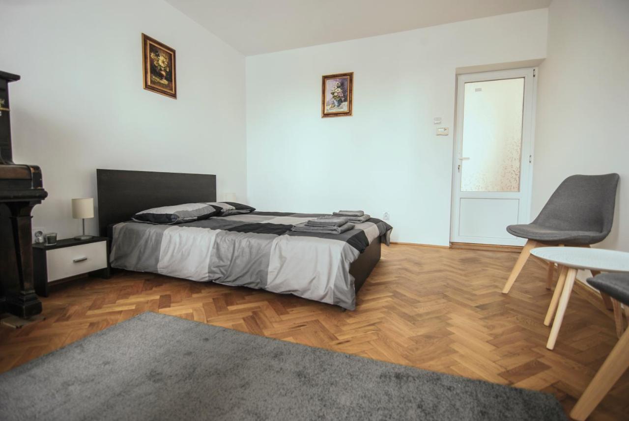 Central David Residence Brasov Bagian luar foto
