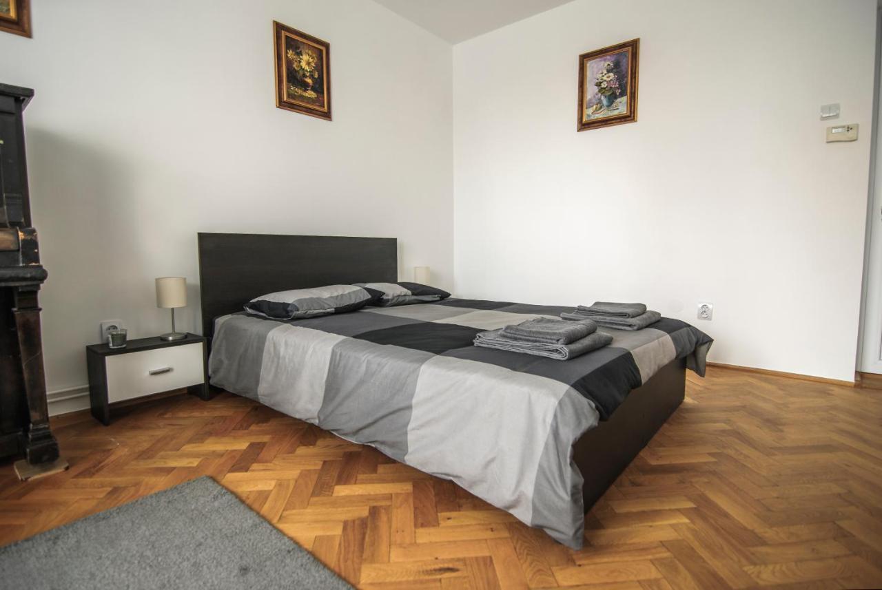 Central David Residence Brasov Bagian luar foto